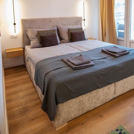 Modern Apartment In Historic City Center Old Town Bratislava Bagian luar foto